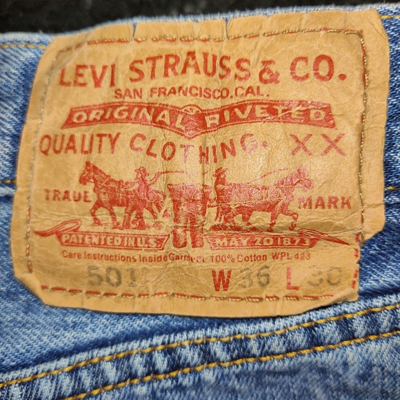 Levi's 501 Jeans - Picture 2 of 15